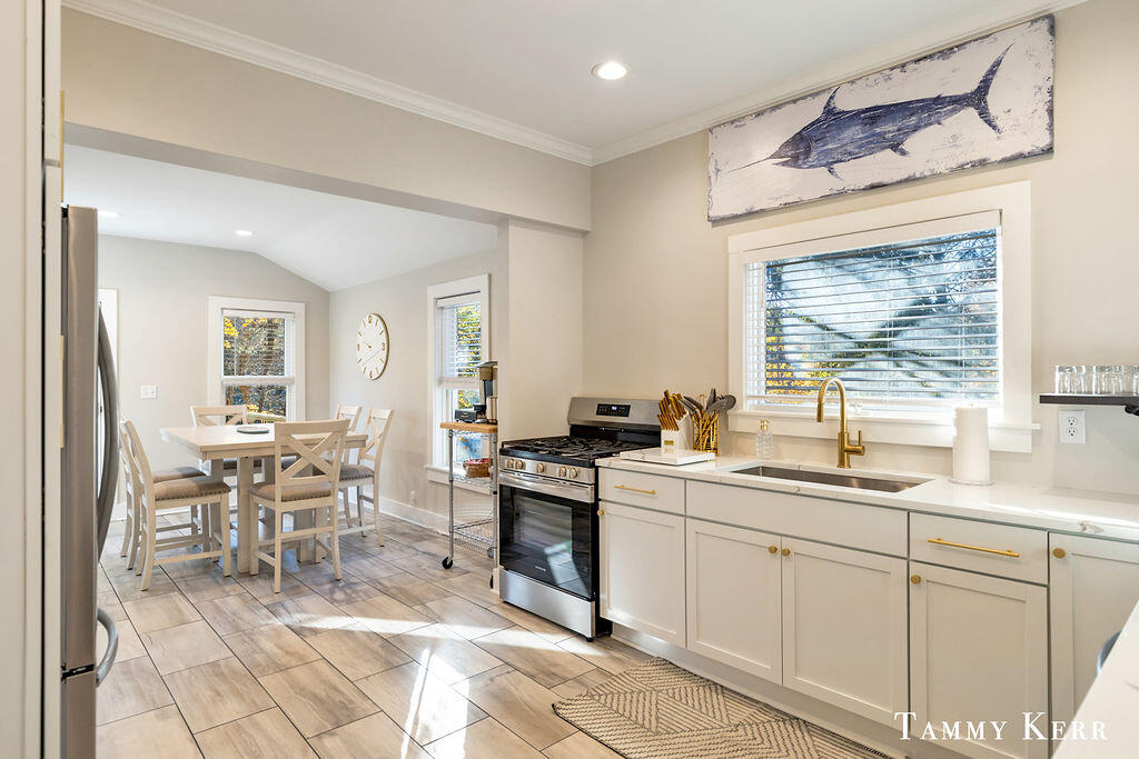 445 South Maple Street Saugatuck, MI 49453 - Photo 6 of 38 3X0A9499