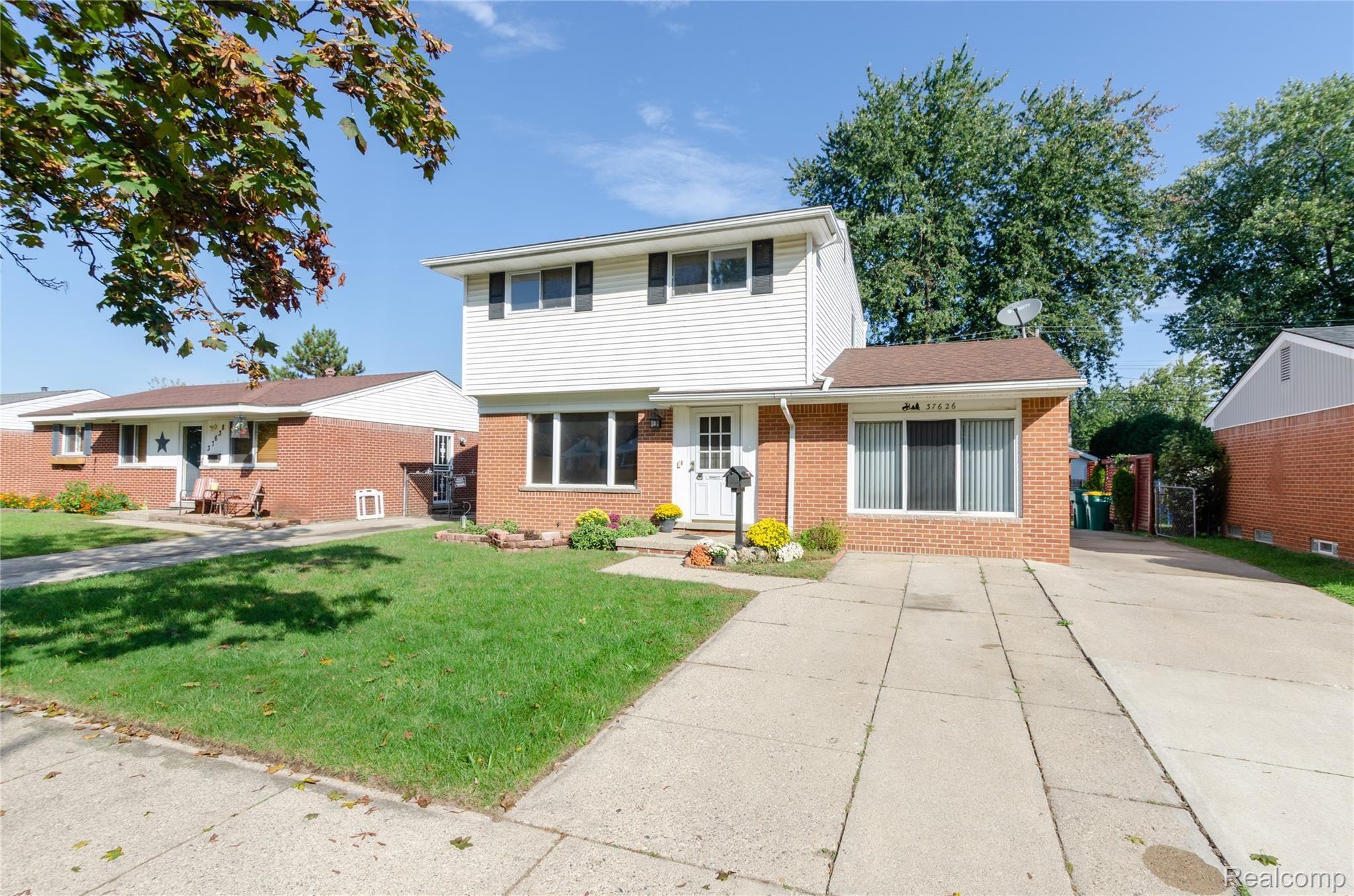 37626 Walnut Street Romulus, MI 48174 - Photo 3 of 32 EX-37626 Walnut, Romulus, MI 48174-0250.jpg