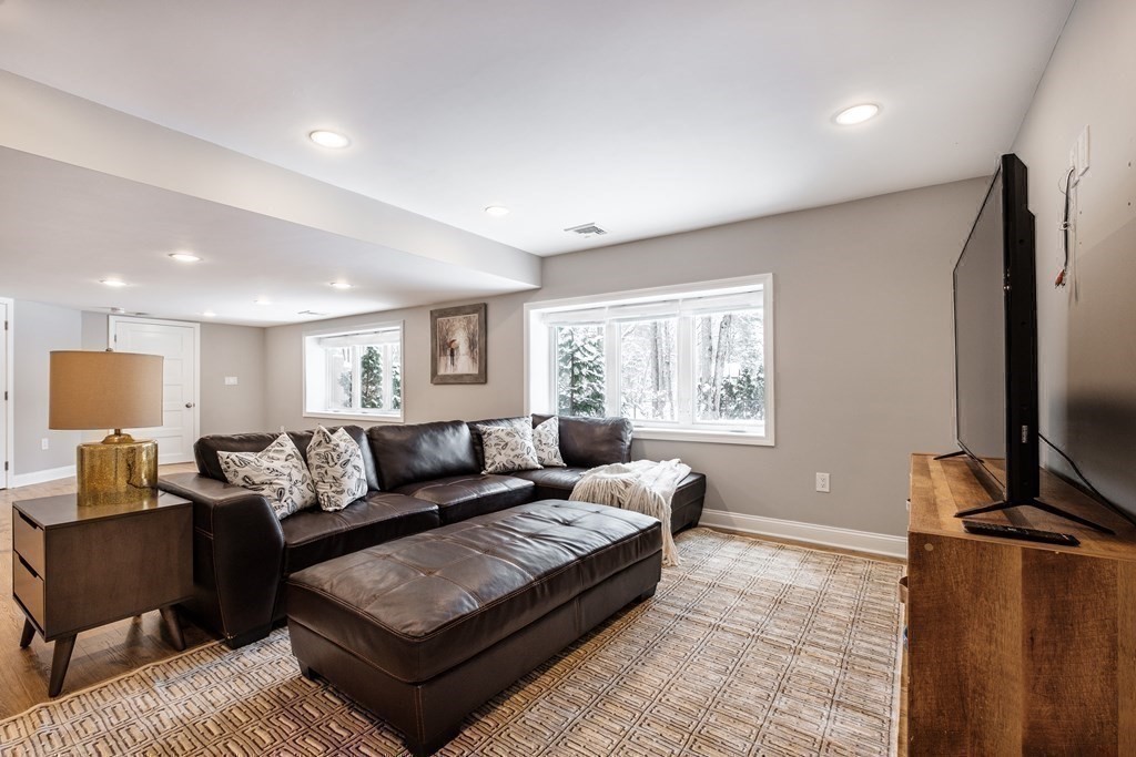 10 Meadowbrook Road Dover, MA 02030 - Photo 29 of 42 Gallery Image 29