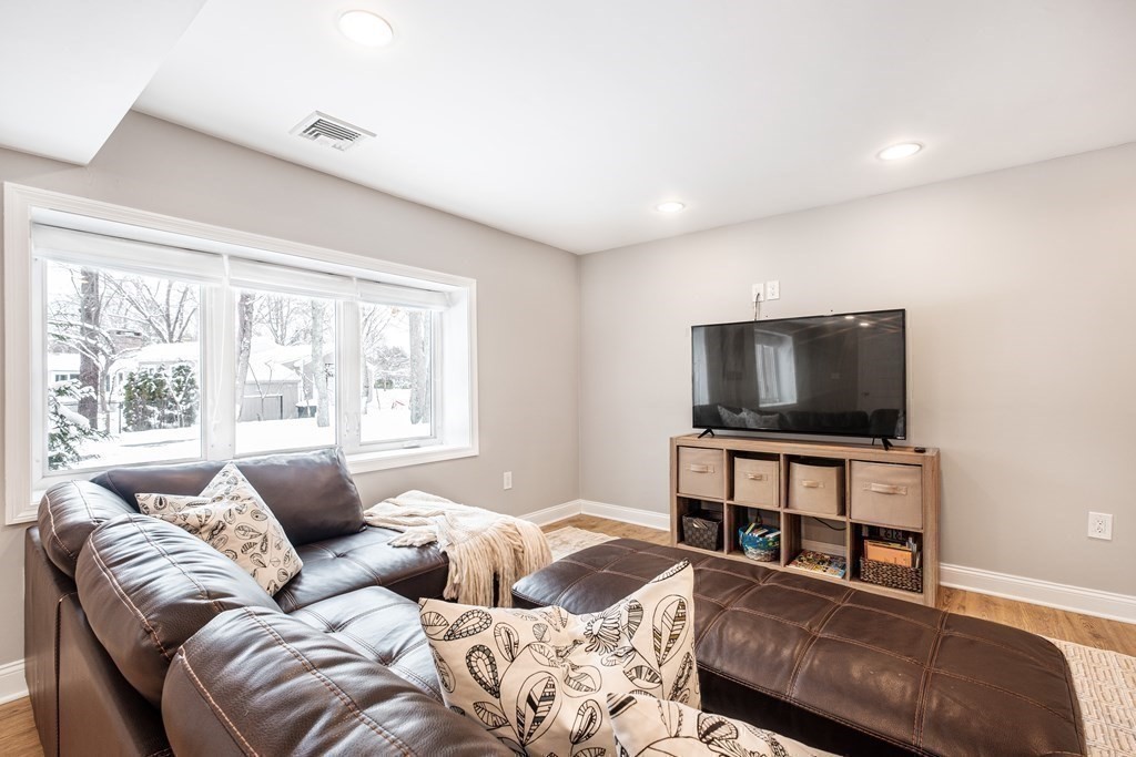 10 Meadowbrook Road Dover, MA 02030 - Photo 30 of 42 Gallery Image 30
