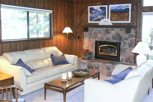 11458 Baden Road, Unit 1 Truckee, CA 96161 - Photo 3 of 9 Gallery Image 3