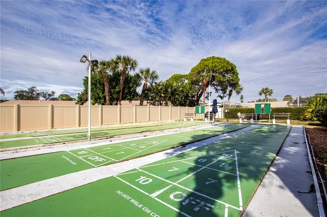 $129,900 | 390 301 Boulevard West, Unit 2C, Bradenton, FL 34205