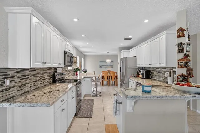 $689,000 | 10638 Northwest 7th Street, Pembroke Pines, FL 33026