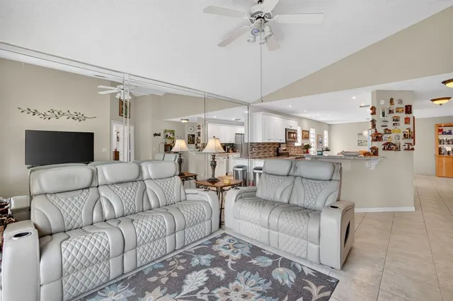 $689,000 | 10638 Northwest 7th Street, Pembroke Pines, FL 33026