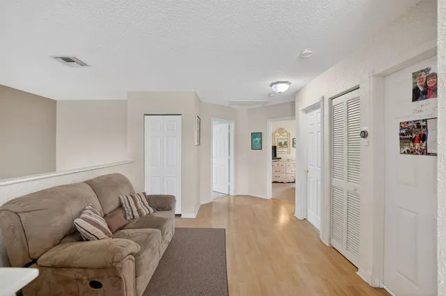 $689,000 | 10638 Northwest 7th Street, Pembroke Pines, FL 33026