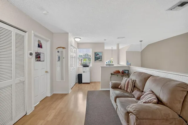 $689,000 | 10638 Northwest 7th Street, Pembroke Pines, FL 33026