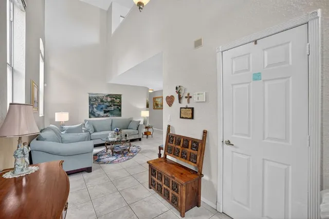 $689,000 | 10638 Northwest 7th Street, Pembroke Pines, FL 33026