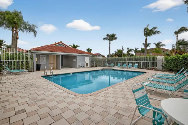$689,000 | 10638 Northwest 7th Street, Pembroke Pines, FL 33026