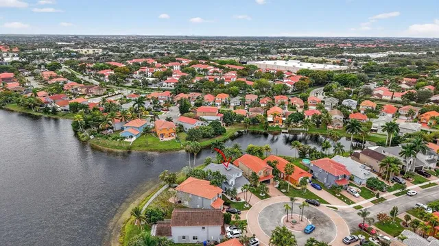 $689,000 | 10638 Northwest 7th Street, Pembroke Pines, FL 33026