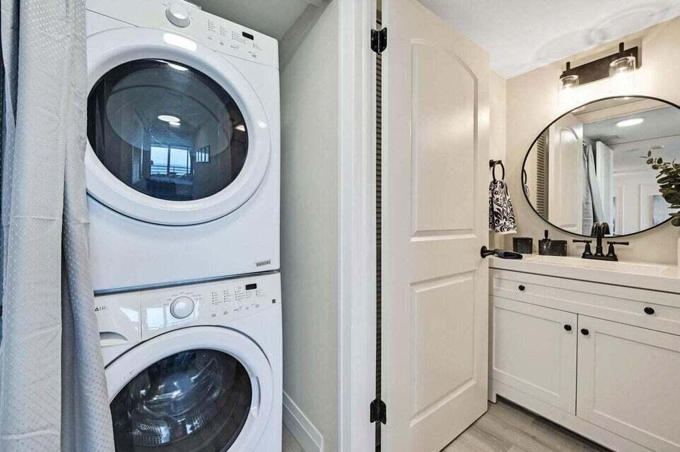 4201 North Ocean Boulevard, Unit 1605 Boca Raton, FL 33431 - Photo 26 of 35 washer and dryer