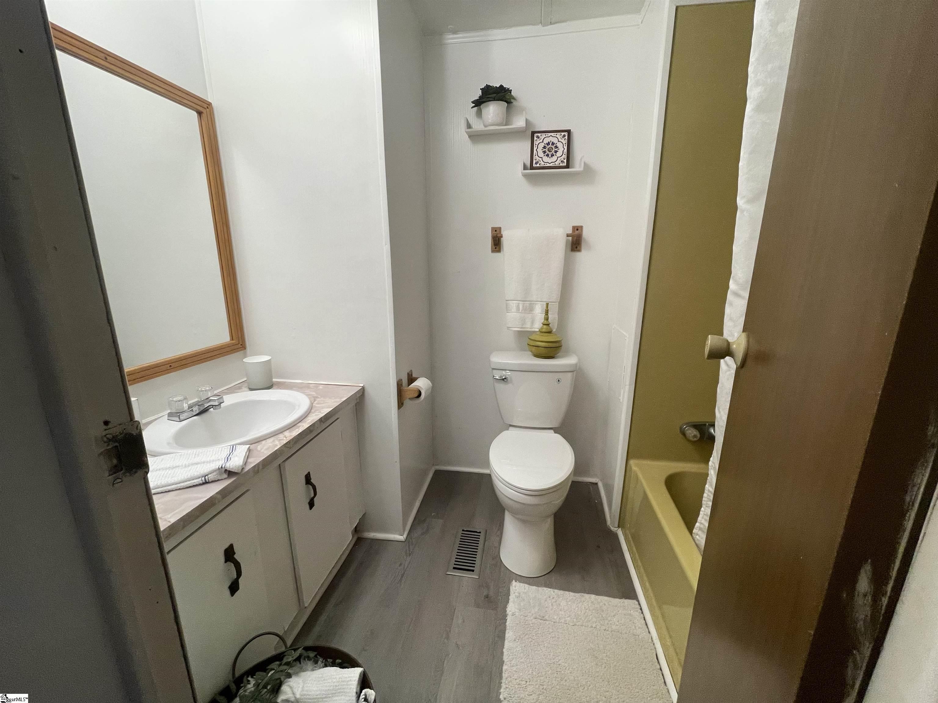 75 Edgewater Drive Waterloo, SC 29384 - Photo 3 of 15