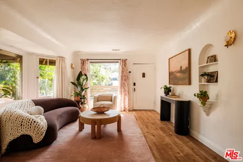 $999,000 | 643 North Vendome Street, Los Angeles, CA 90026