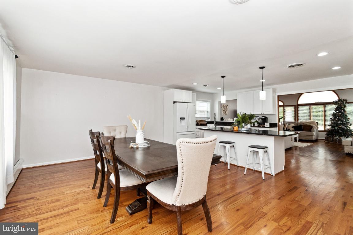 1106 Plover Drive Halethorpe, MD 21227 - Photo 4 of 43