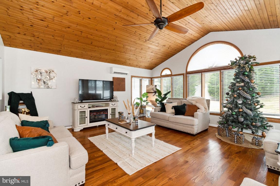 1106 Plover Drive Halethorpe, MD 21227 - Photo 5 of 43