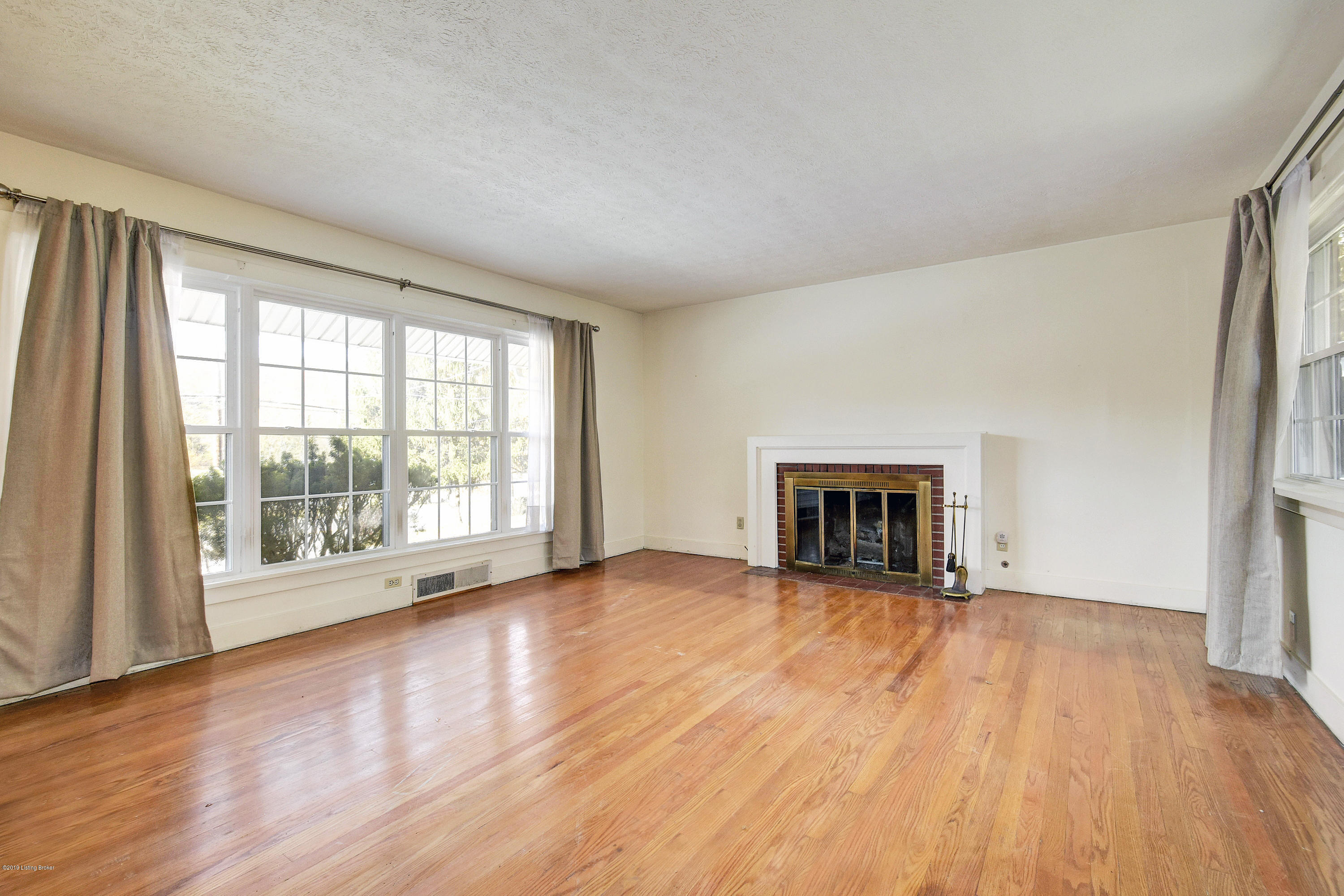 5331 New Cut Road Louisville, KY 40214 - Photo 4 of 19 _DSC7327_29_30