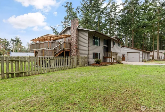 $625,000 | 1904 North Fir Woods Place, Oak Harbor, WA 98277