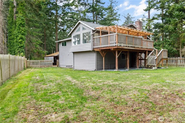 $625,000 | 1904 North Fir Woods Place, Oak Harbor, WA 98277