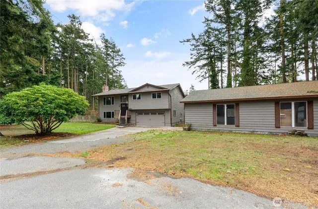 $625,000 | 1904 North Fir Woods Place, Oak Harbor, WA 98277