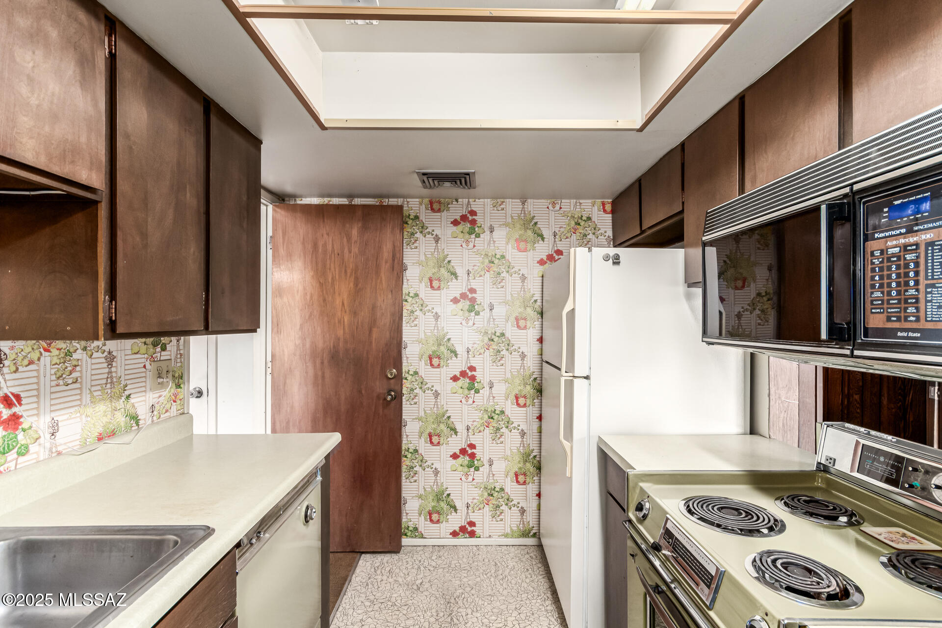 7256 East Stella Road Tucson, AZ 85730 - Photo 4 of 27 Gallery Image 4