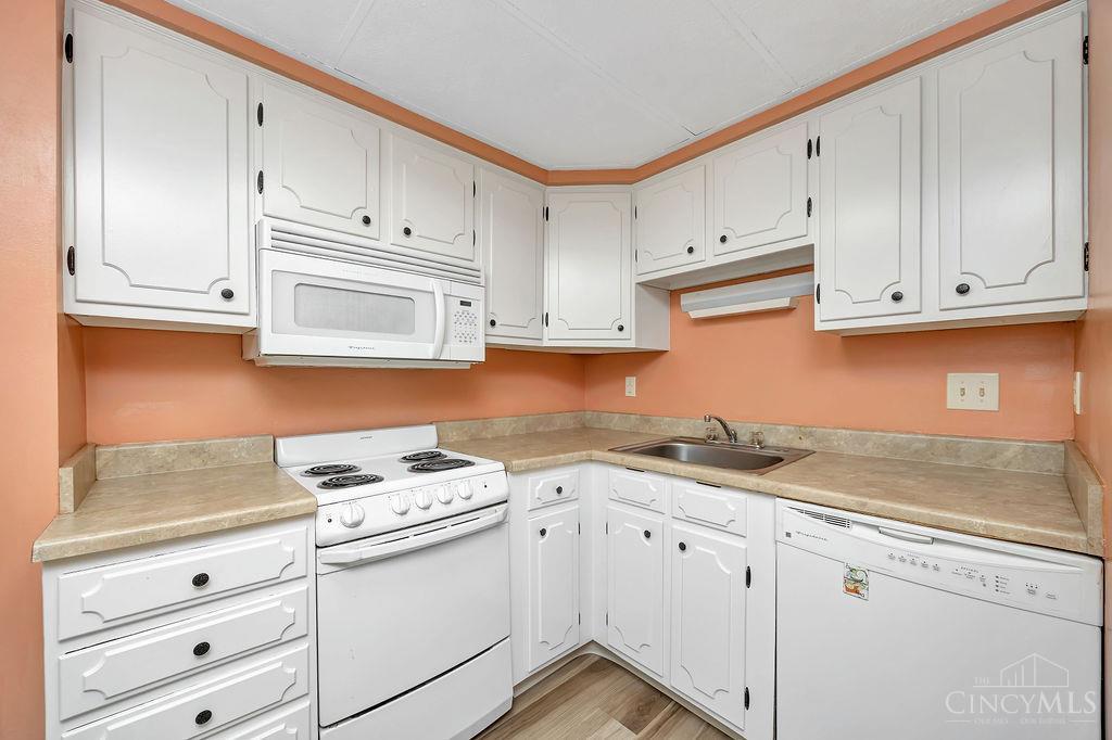 399 West Galbraith Road, Unit 101 Cincinnati, OH 45215 - Photo 11 of 35