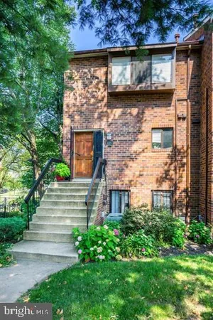 $2,950 | 1023 Quincy Street Northeast, Unit 1023, Washington, DC 20017