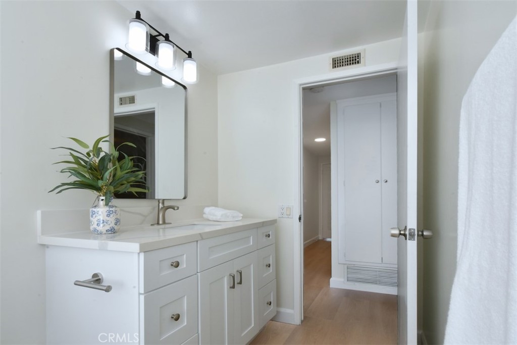 7006 Helmsdale Road West Hills, CA 91307 - Photo 30 of 41 Hall Bathroom