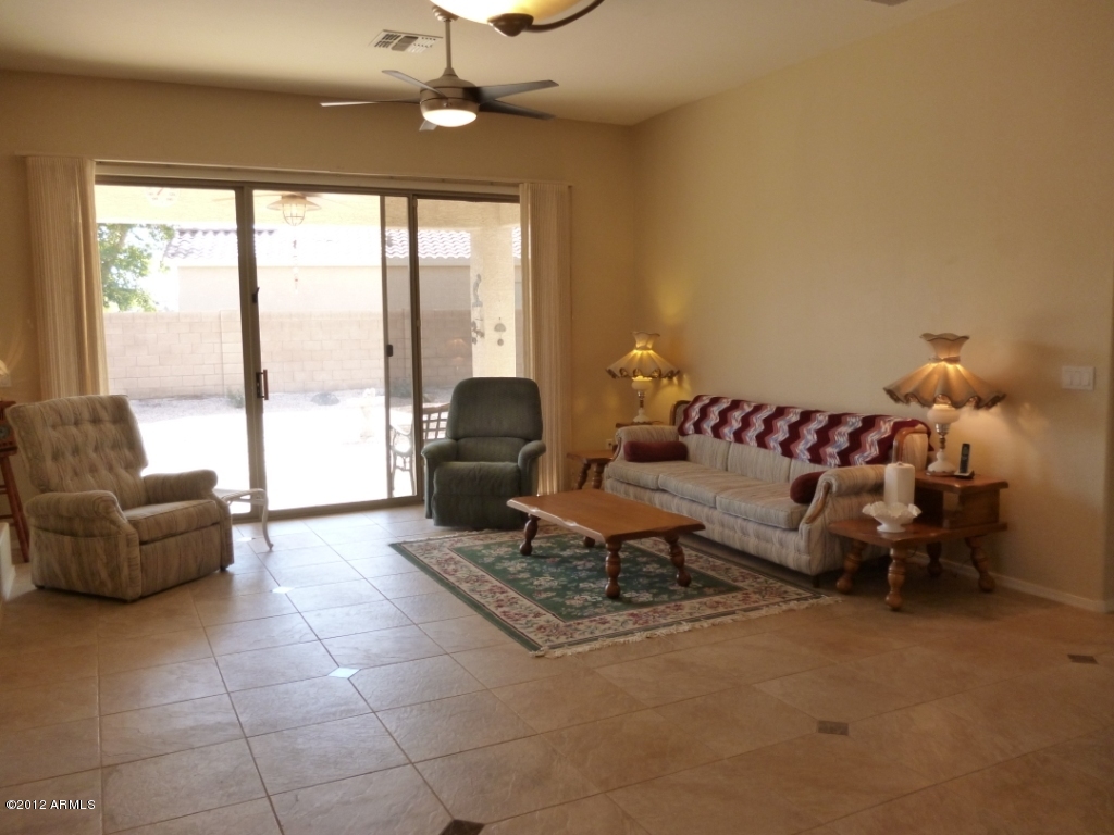 43125 West Venture Road Maricopa, AZ 85138 - Photo 10 of 20 Family Room