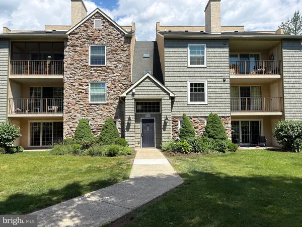 $2,500 | 801 Deer Run, Norristown, PA 19403