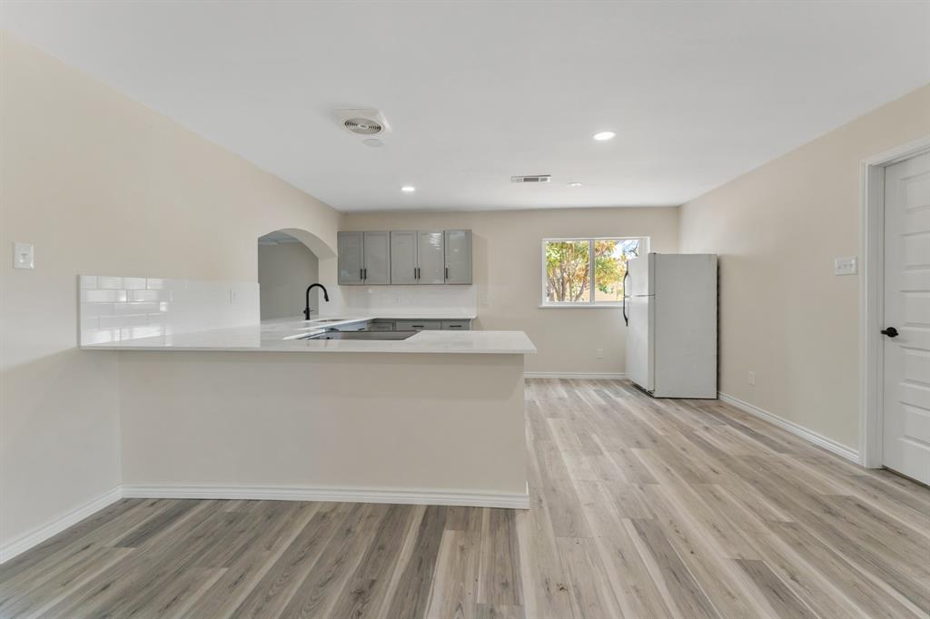 4910 Frontier Road Garland, TX 75043 - Photo 4 of 21 Gallery Image 4