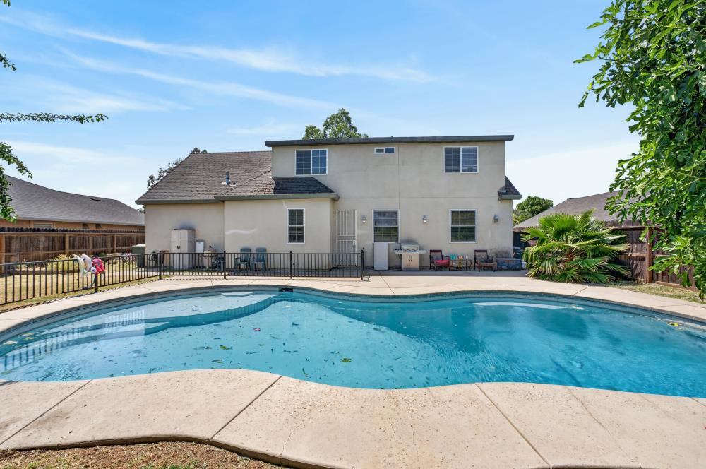 215 Singh Lane Rio Linda, CA 95673 - Photo 4 of 41