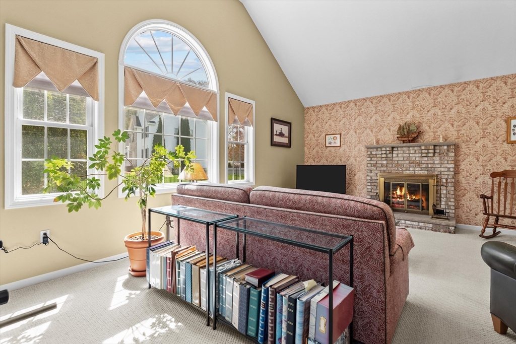 19 Bartlett Road Methuen, MA 01844 - Photo 11 of 42 Gallery Image 11