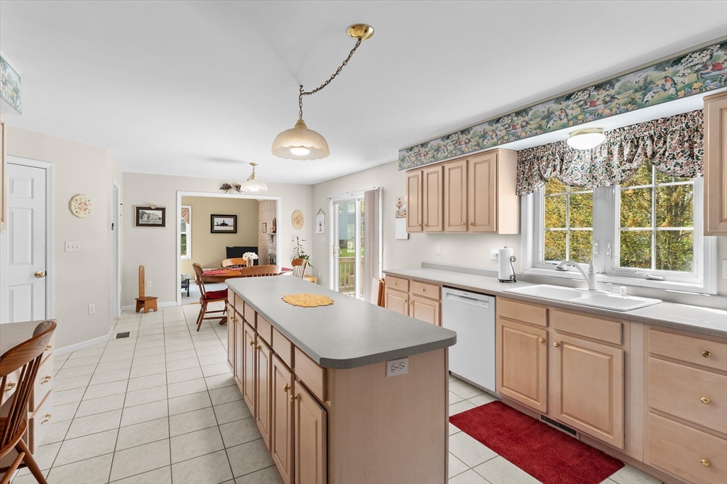 19 Bartlett Road Methuen, MA 01844 - Photo 2 of 42 Gallery Image 2