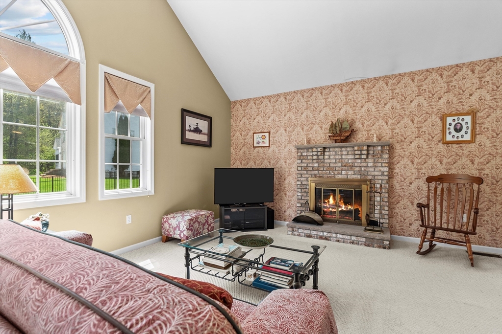 19 Bartlett Road Methuen, MA 01844 - Photo 7 of 42 Gallery Image 7