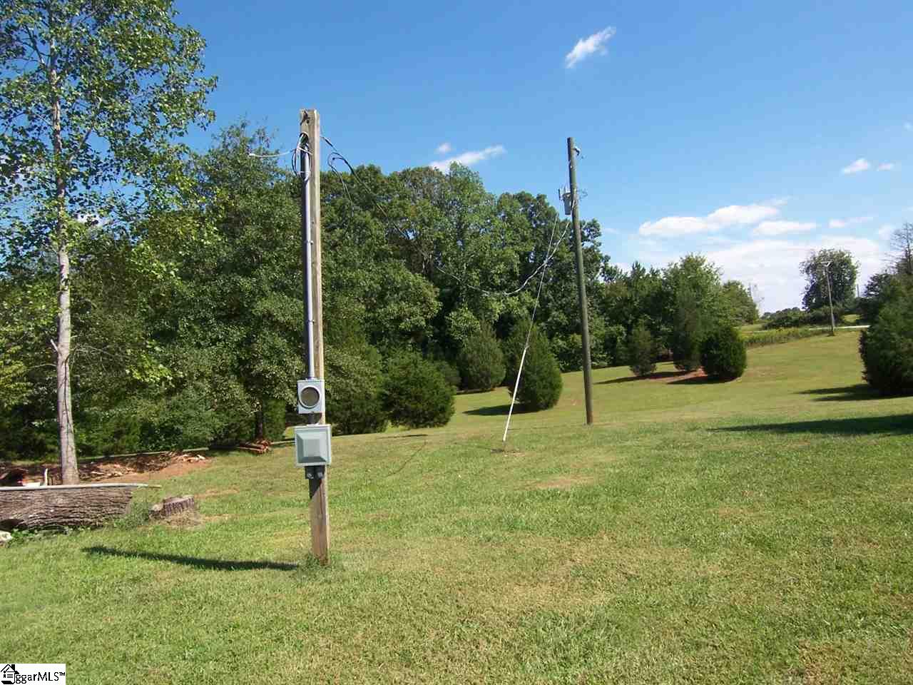 1565 Cooley Road Gray Court, SC 29645 - Photo 2 of 11