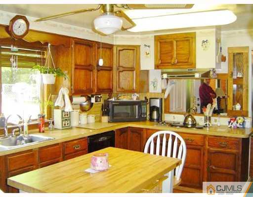 184 Amboy Road Old Bridge, NJ 07747 - Photo 2 of 8 Gallery Image 2