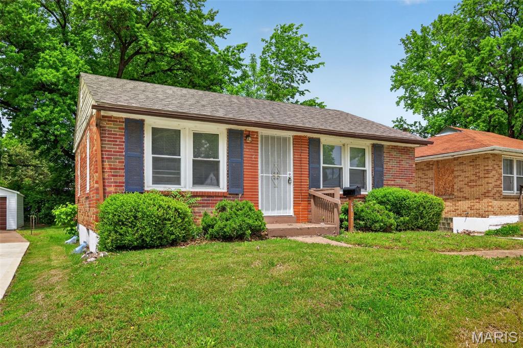 4607 Seattle Street St. Louis, MO 63121 - Photo 2 of 33