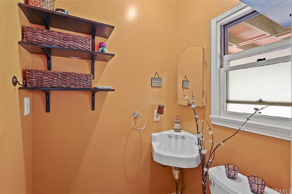 2118 Greenleaf Street Santa Ana, CA 92706 - Photo 13 of 23