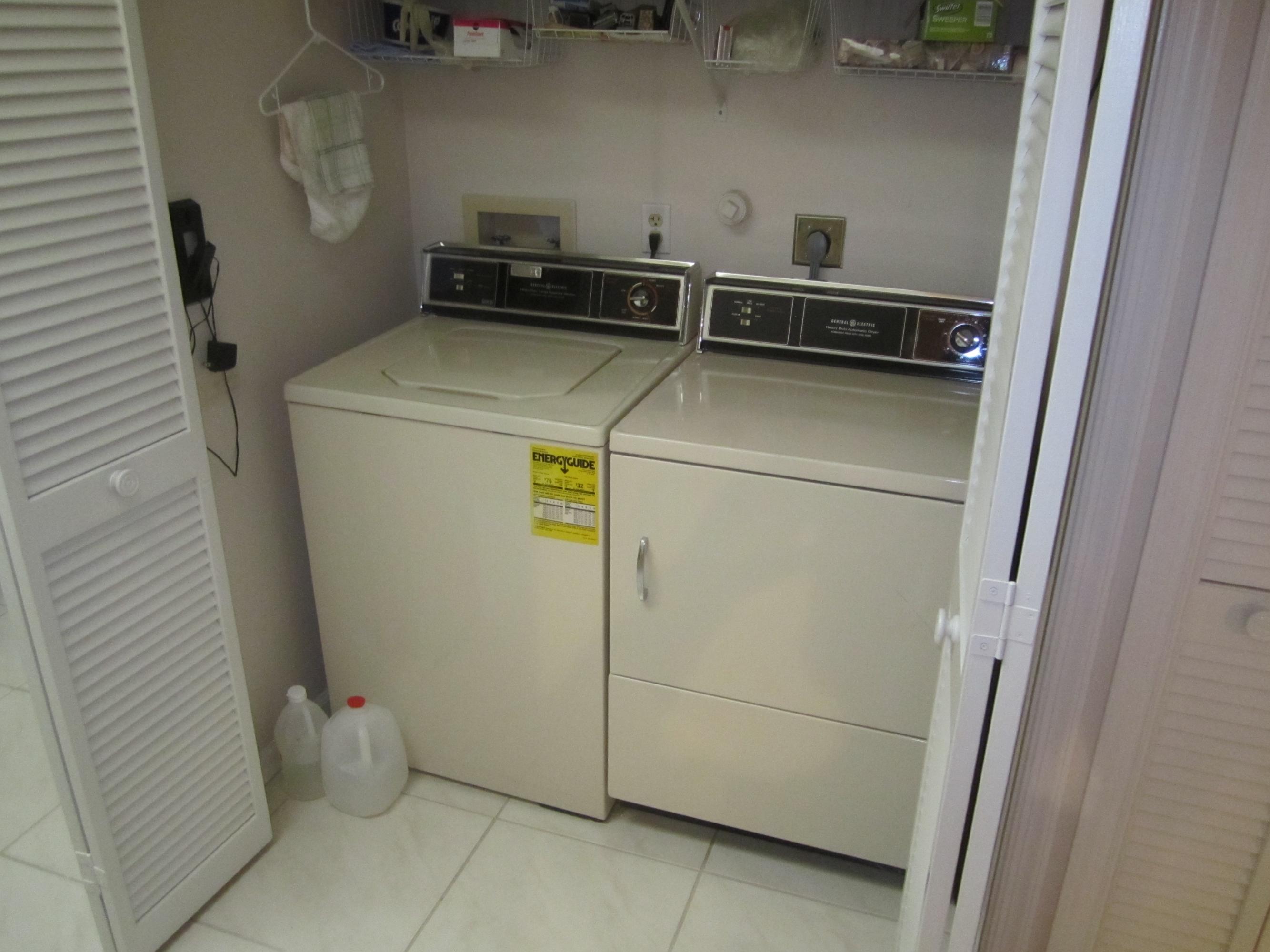 22 Ridge Pointe Drive, Unit D Boynton Beach, FL 33435 - Photo 12 of 25 1382