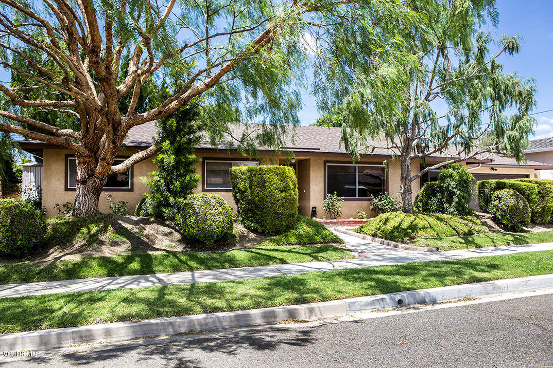4775 Del Rio Drive Simi Valley, CA 93063 - Photo 2 of 37 4775 Del Rio Small.03