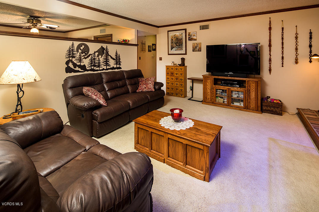 4775 Del Rio Drive Simi Valley, CA 93063 - Photo 14 of 37 4775 Del Rio Small.16