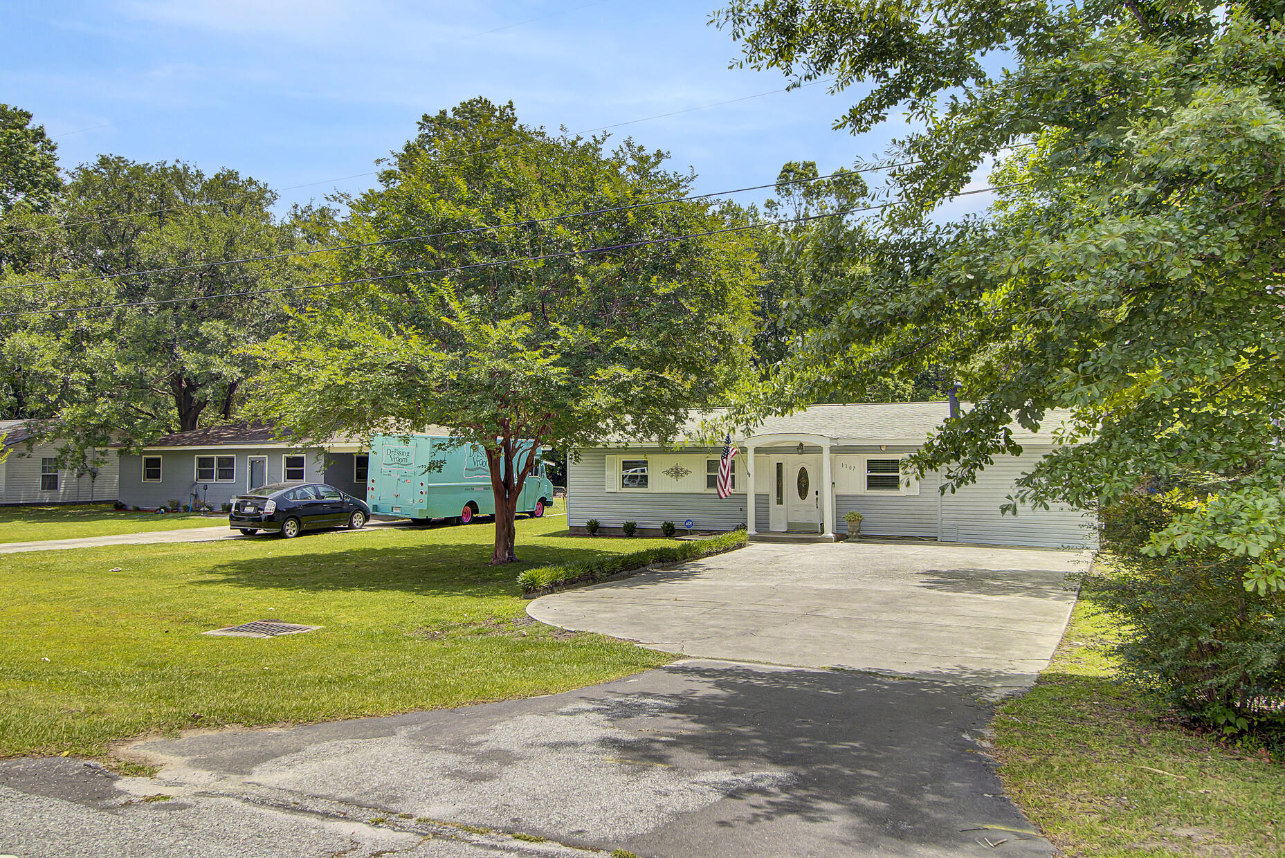 1107 Hawthorne Road Hanahan, SC 29410 - Photo 30 of 36 01_1