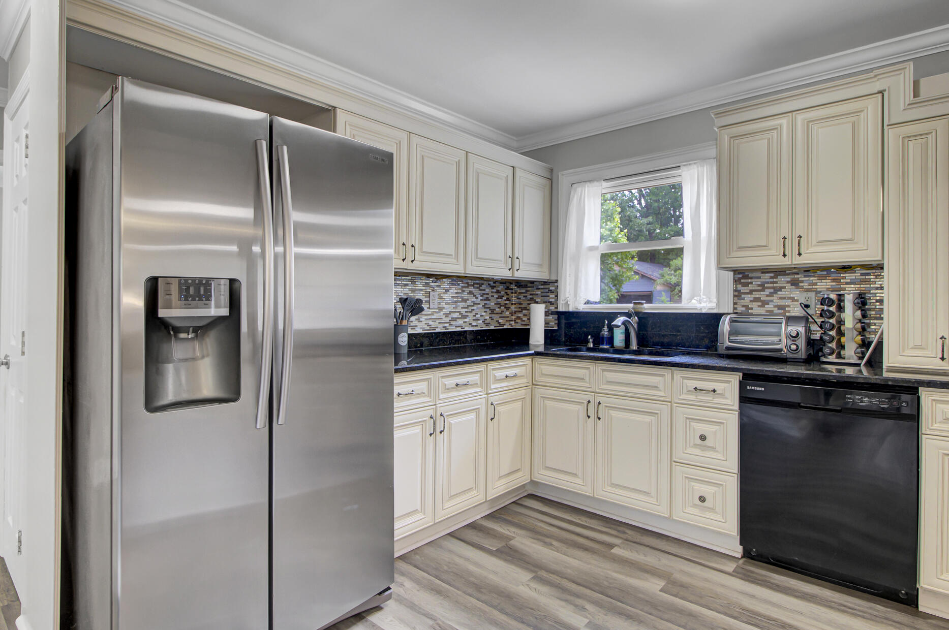 1107 Hawthorne Road Hanahan, SC 29410 - Photo 6 of 36 14_14