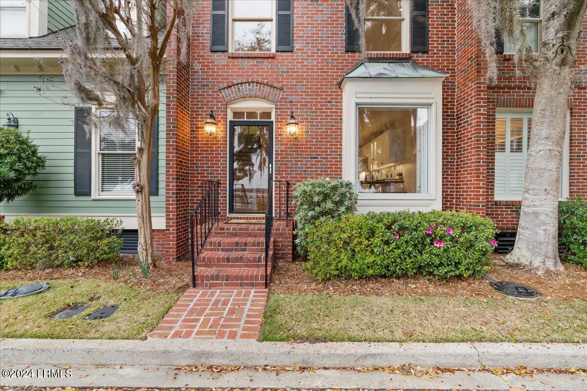 895 Ribaut Road, Unit 14 Beaufort, SC 29902 - Photo 2 of 33 25-Front Entrance