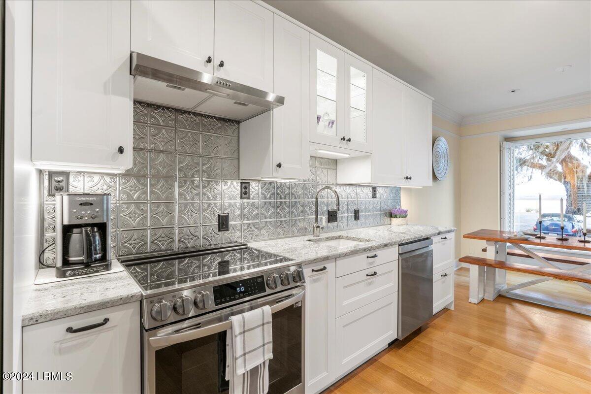 895 Ribaut Road, Unit 14 Beaufort, SC 29902 - Photo 7 of 33 31-Kitchen