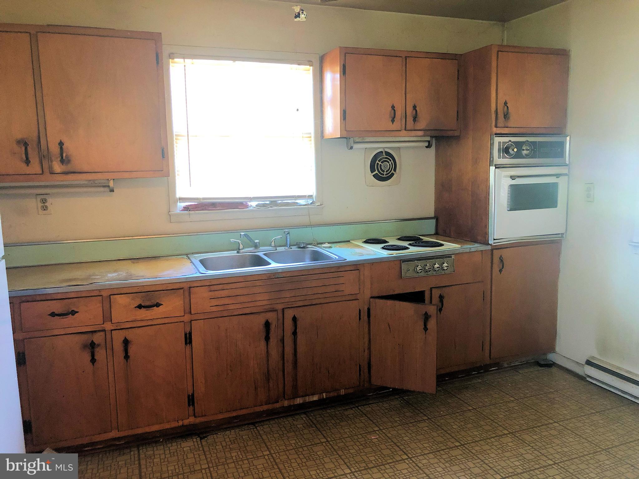 7709 Armistead Road Lorton, VA 22079 - Photo 4 of 13 Kitchen 1