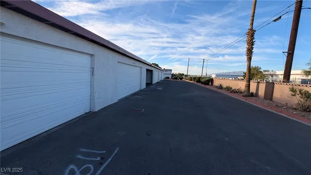 $1,650 | 426 Greenbriar Townhouse Way, Las Vegas, NV 89121