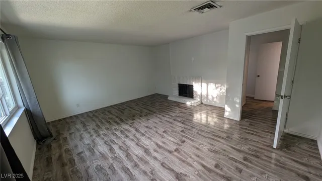 $1,650 | 426 Greenbriar Townhouse Way, Las Vegas, NV 89121