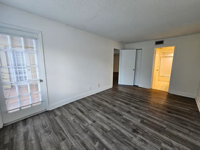 $1,900 | 120 Sparrow Drive, Unit 208, Royal Palm Beach, FL 33411