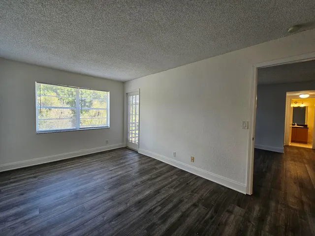 $1,900 | 120 Sparrow Drive, Unit 208, Royal Palm Beach, FL 33411