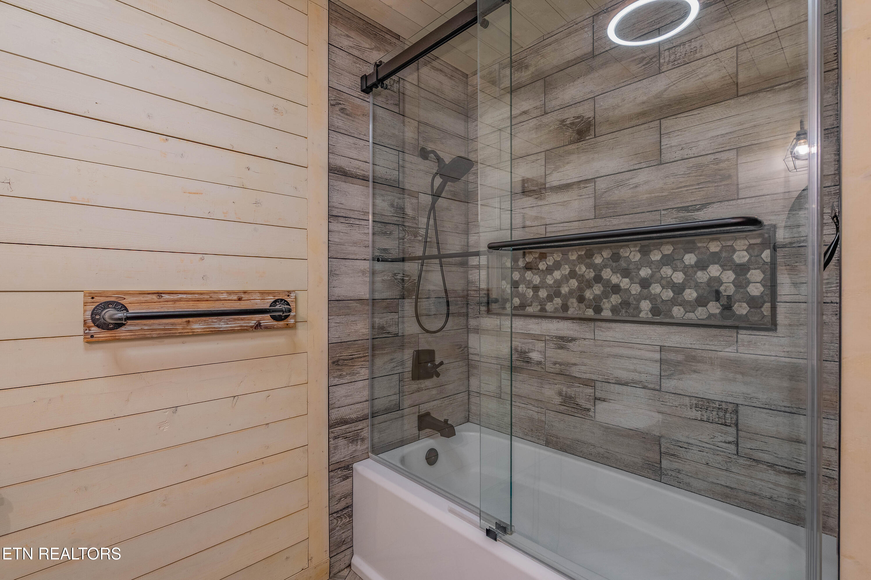 161 Adcock Hollow Road Harriman, TN 37748 - Photo 15 of 41 A7300974-HDR